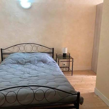 アパート Les Vieilles Halles De Villebois-Lavalette